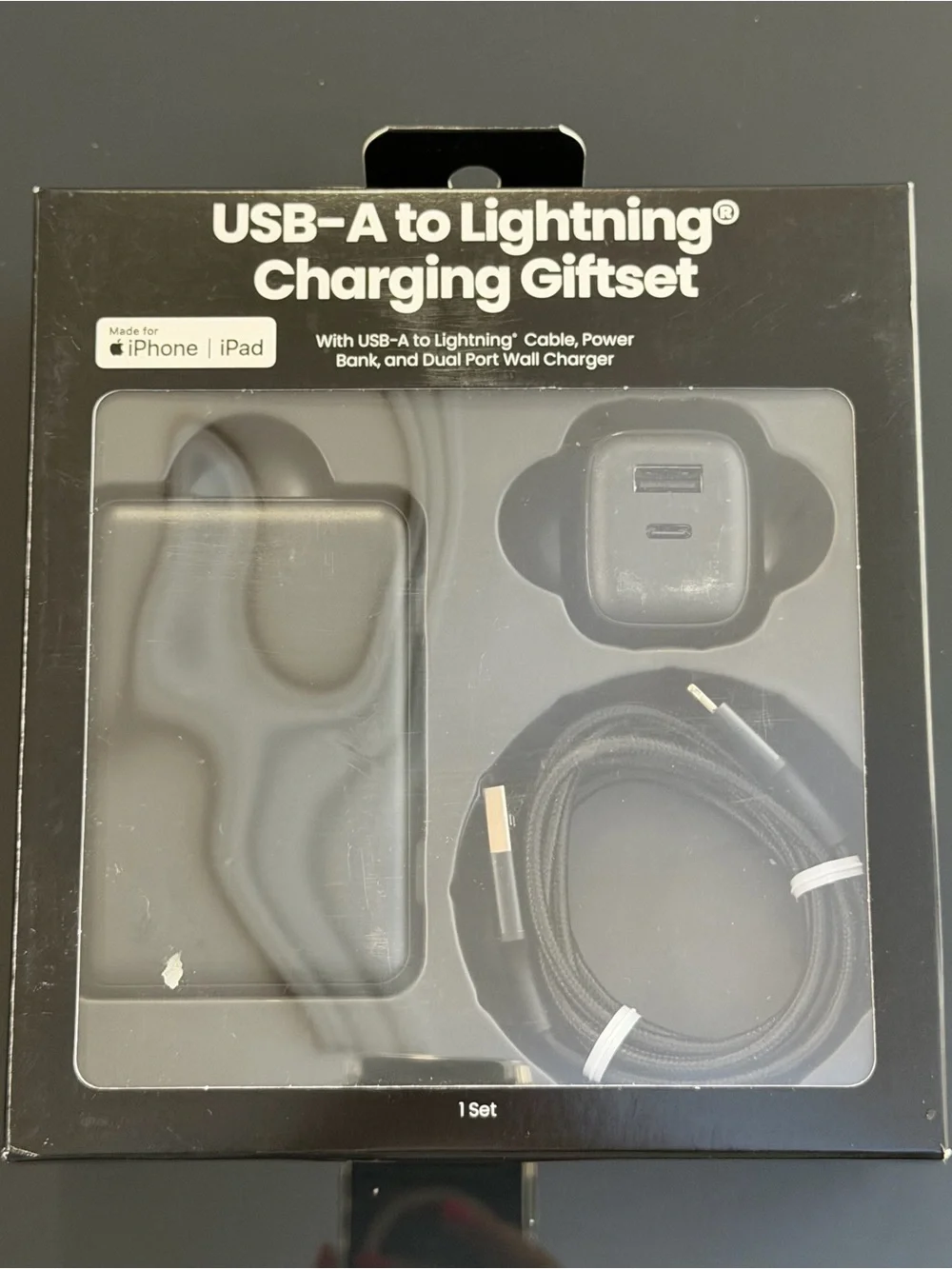 USB-A to lightning charging gift set